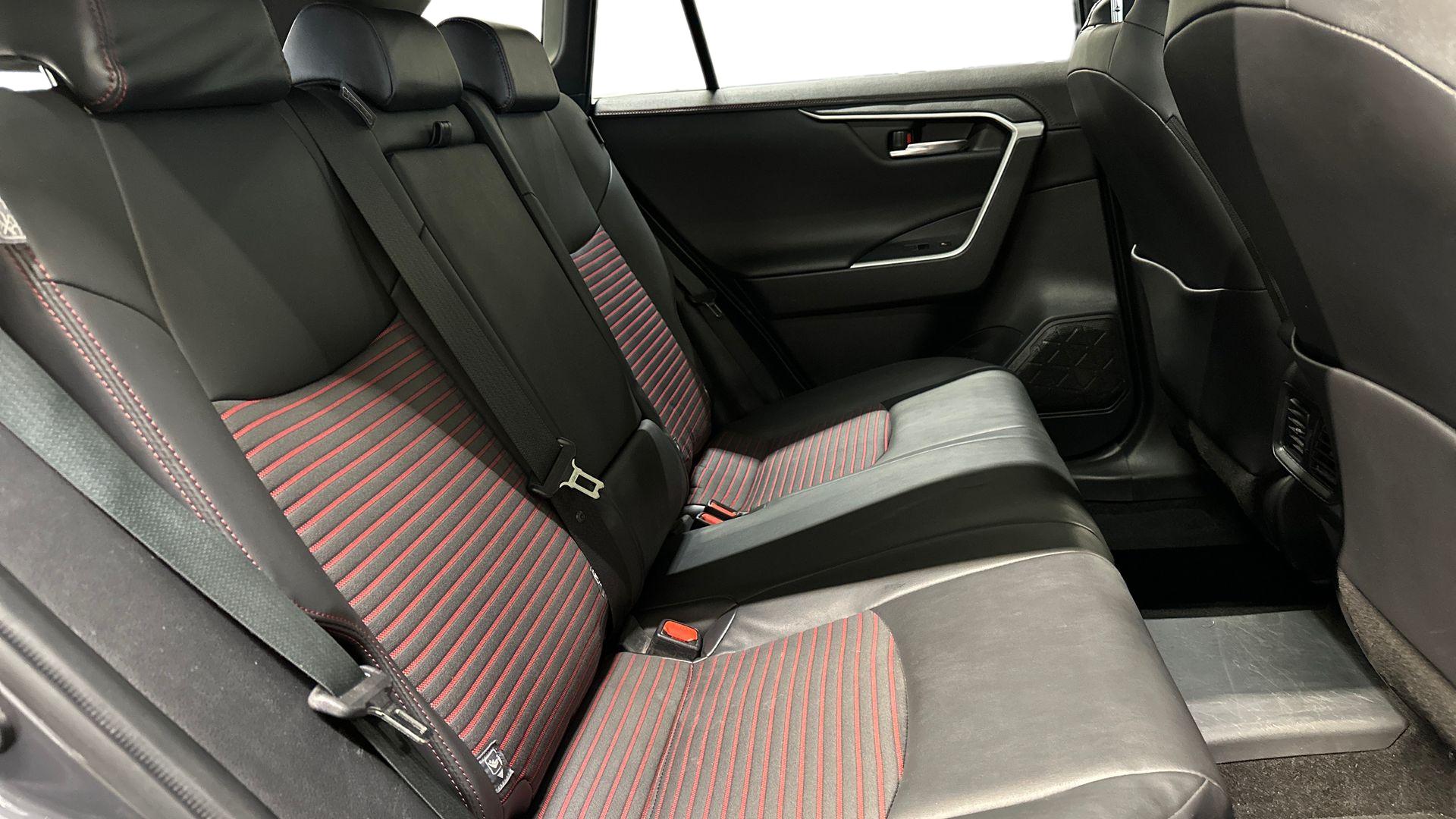 Toyota RAV4 Plug-in 2021