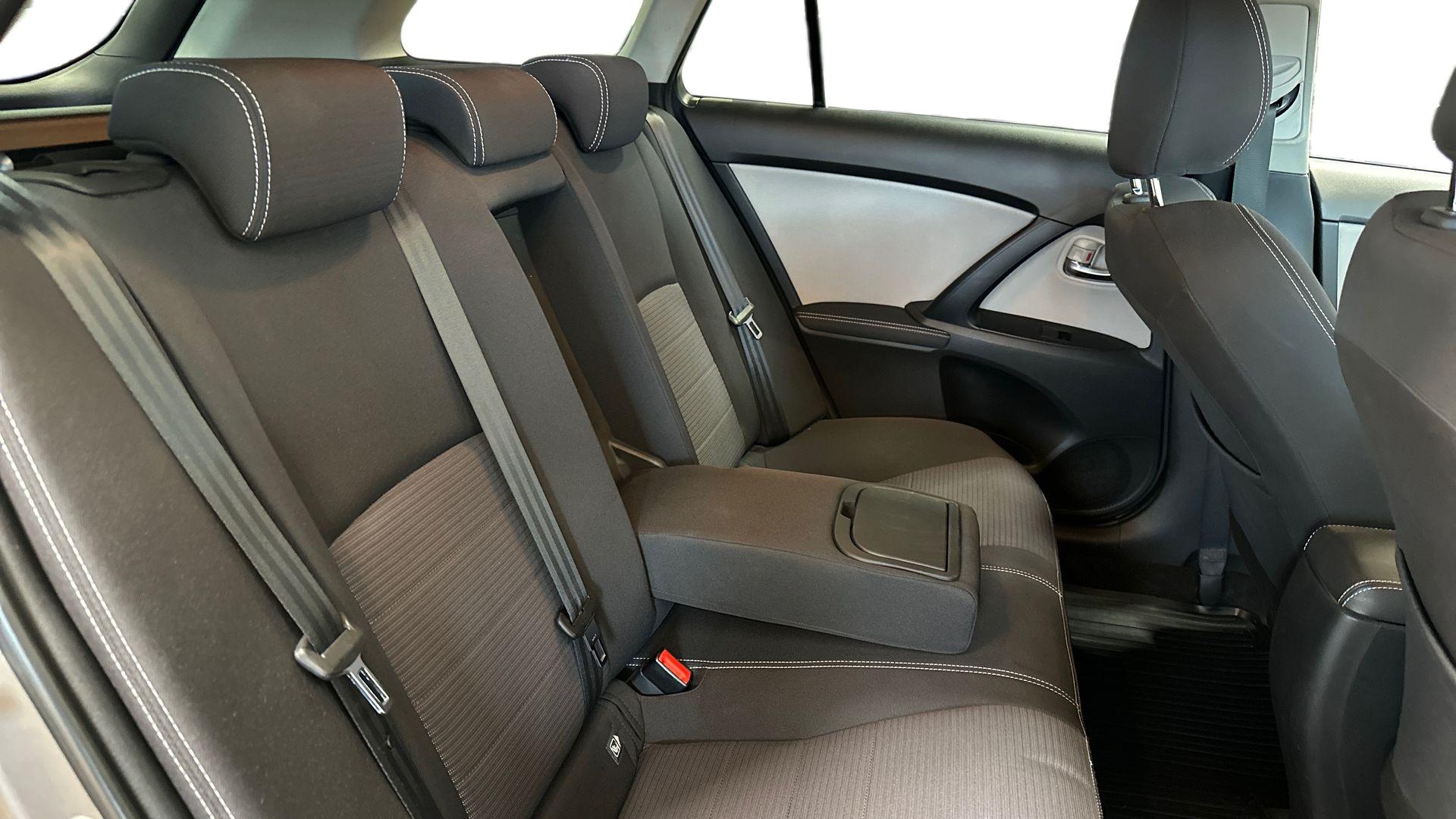 Toyota Avensis 2016