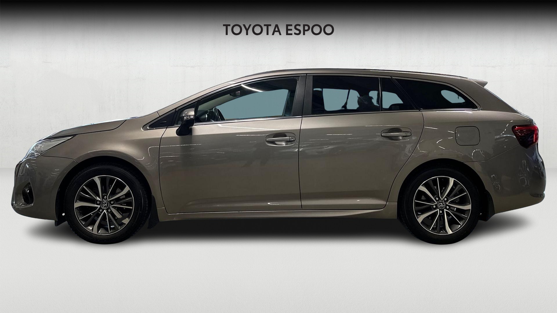 Toyota Avensis 2016
