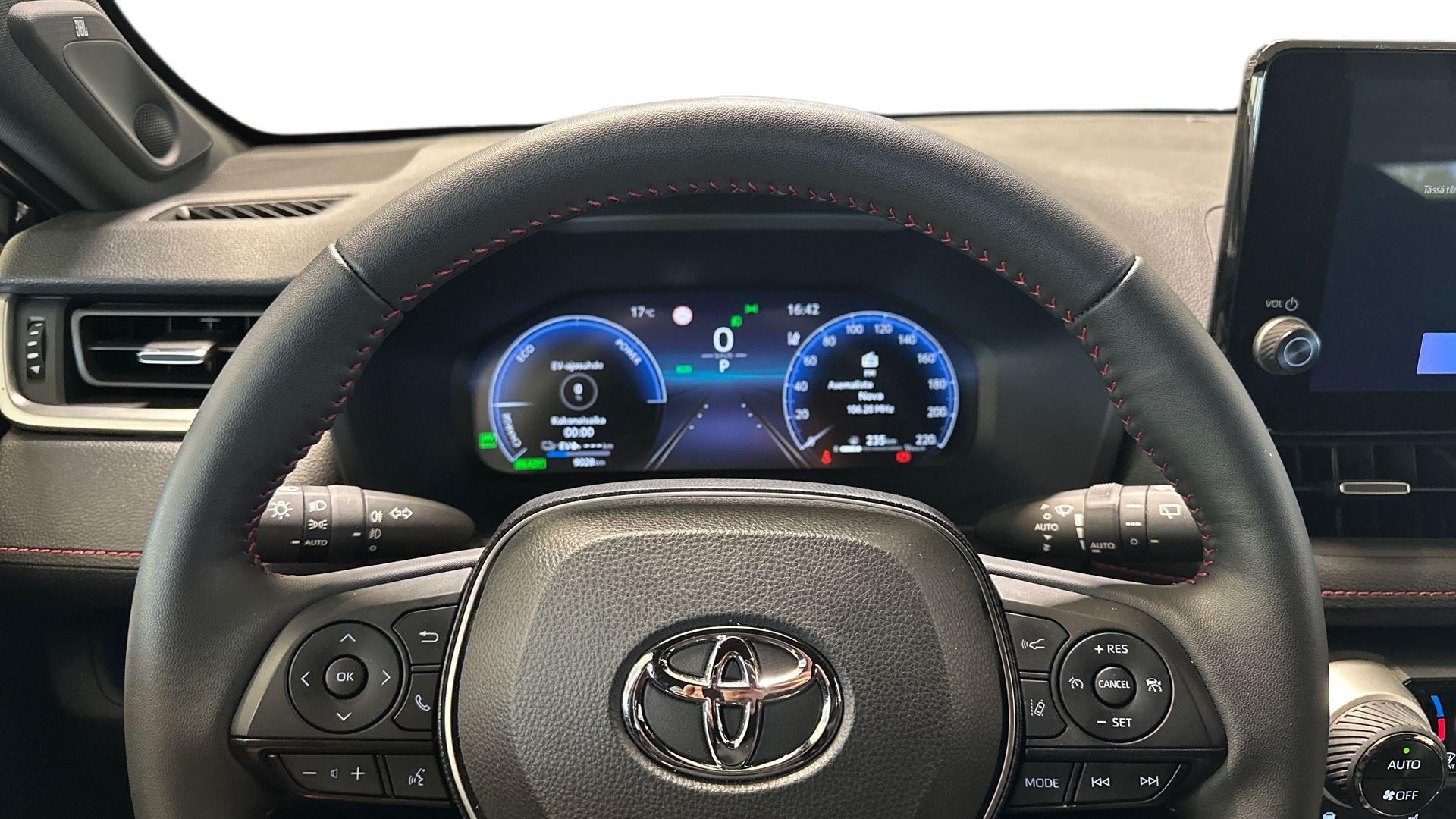 Toyota RAV4 Plug-in 2025