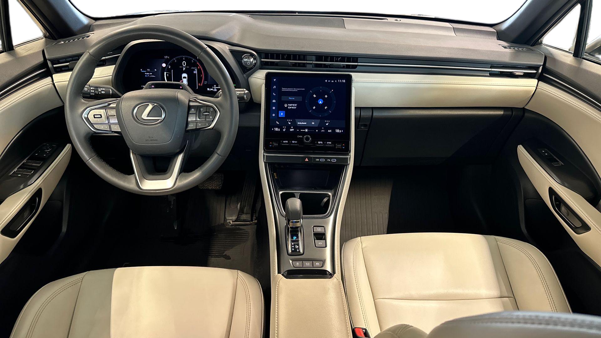 Lexus LBX 2025
