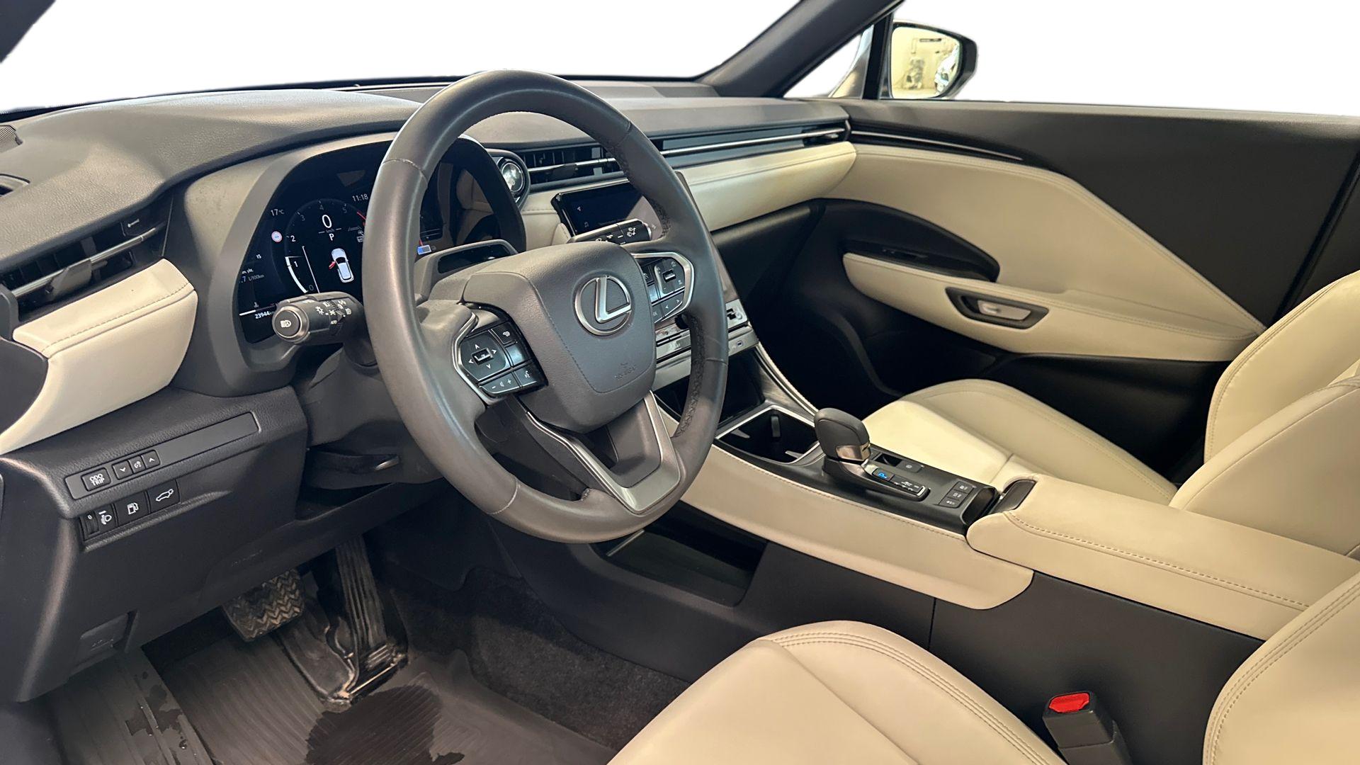 Lexus LBX 2025