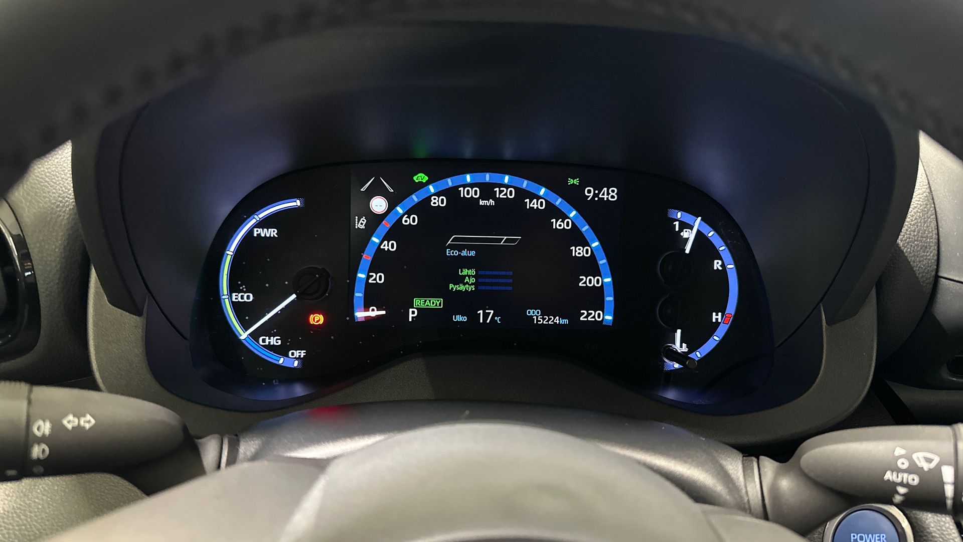 TOYOTA Yaris Cross 2024