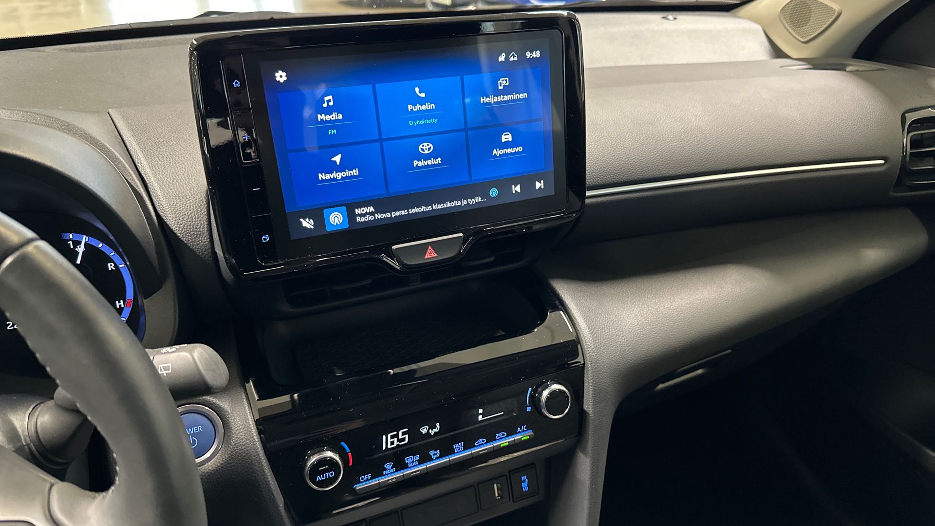 TOYOTA Yaris Cross 2024