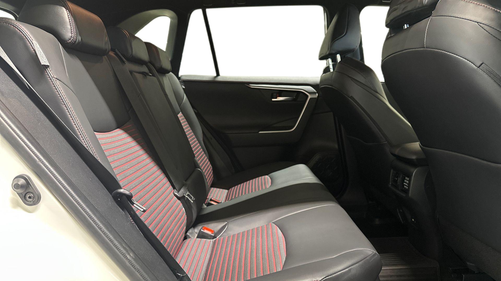 TOYOTA RAV4 Plug-in 2021