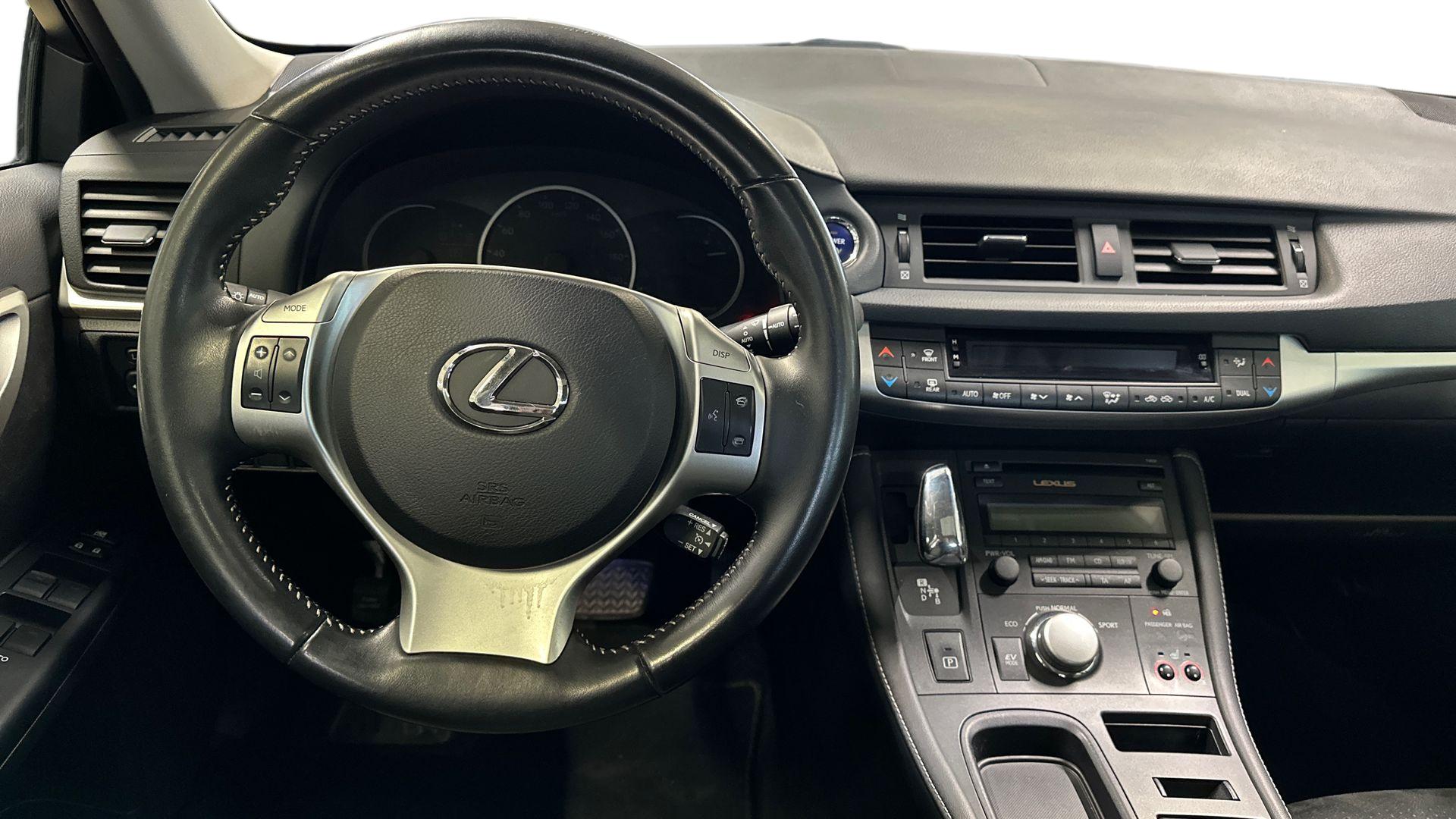 Lexus CT 2012