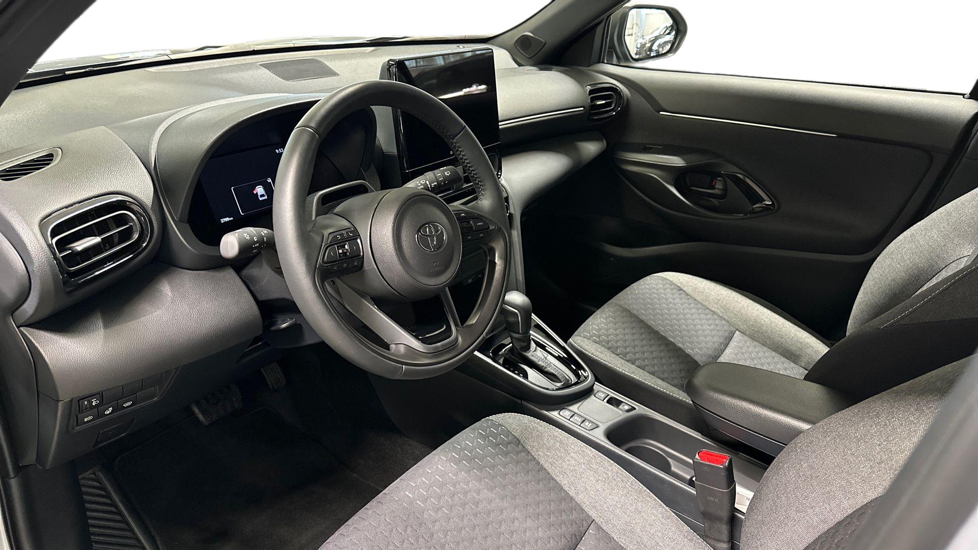Toyota Yaris Cross 10