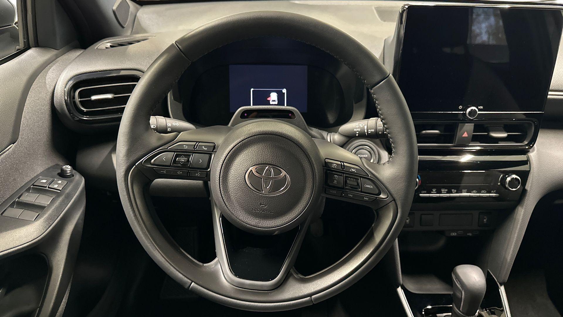 Toyota Yaris Cross 14