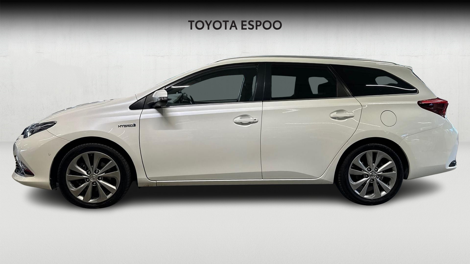 TOYOTA AURIS 2018