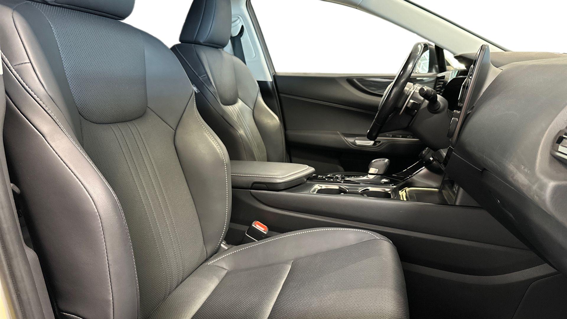 Lexus NX 2023