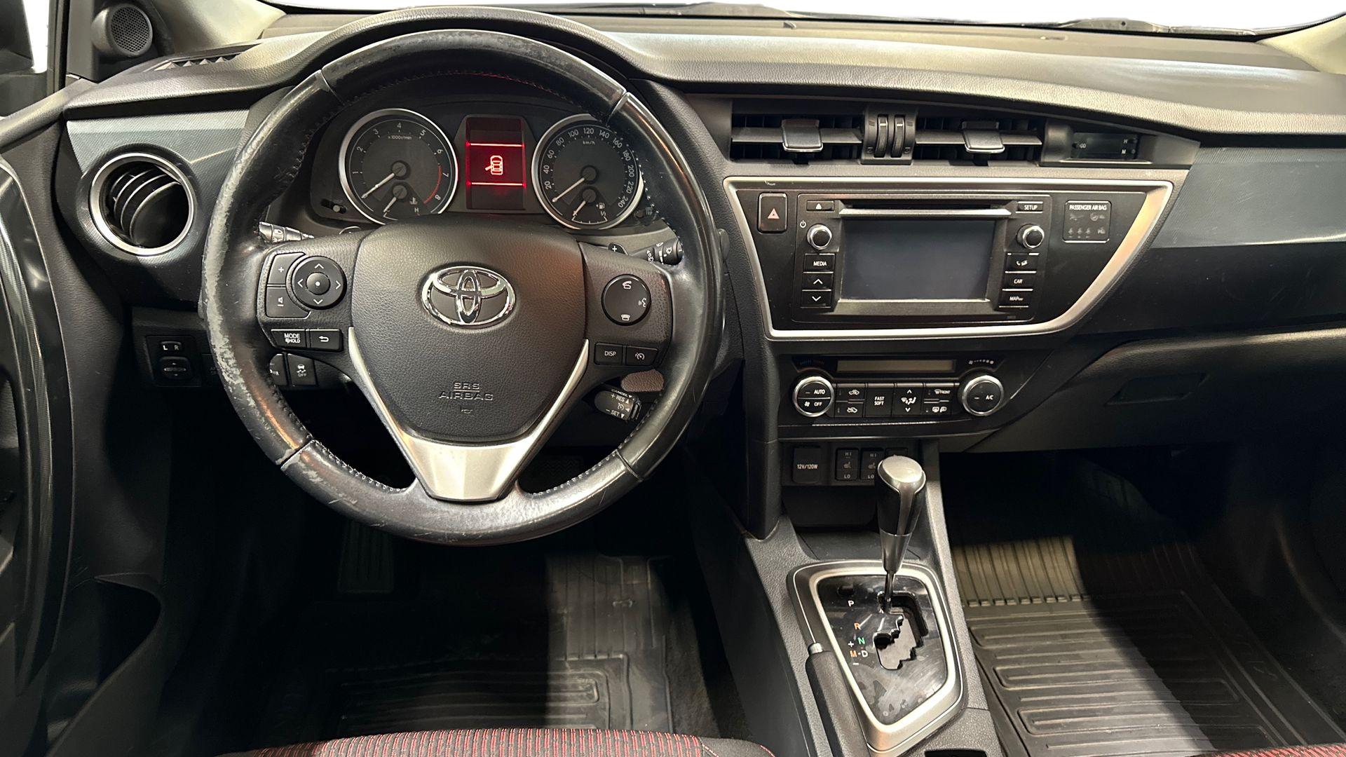 Toyota Auris 2013