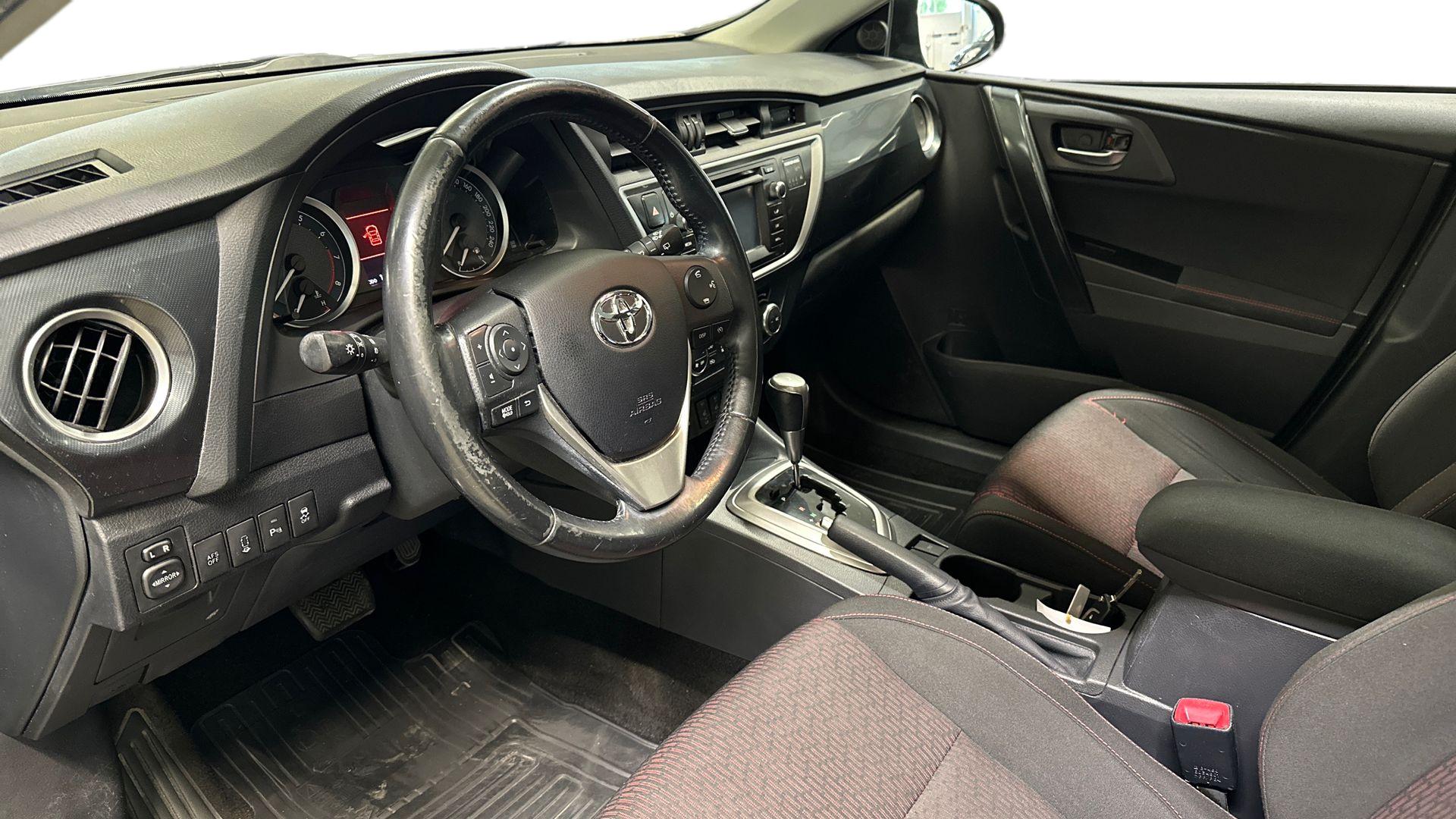 Toyota Auris 2013