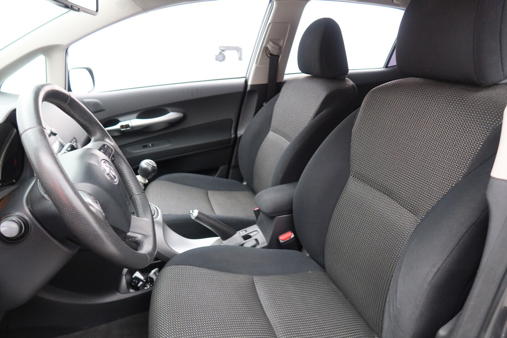 TOYOTA Auris 2010