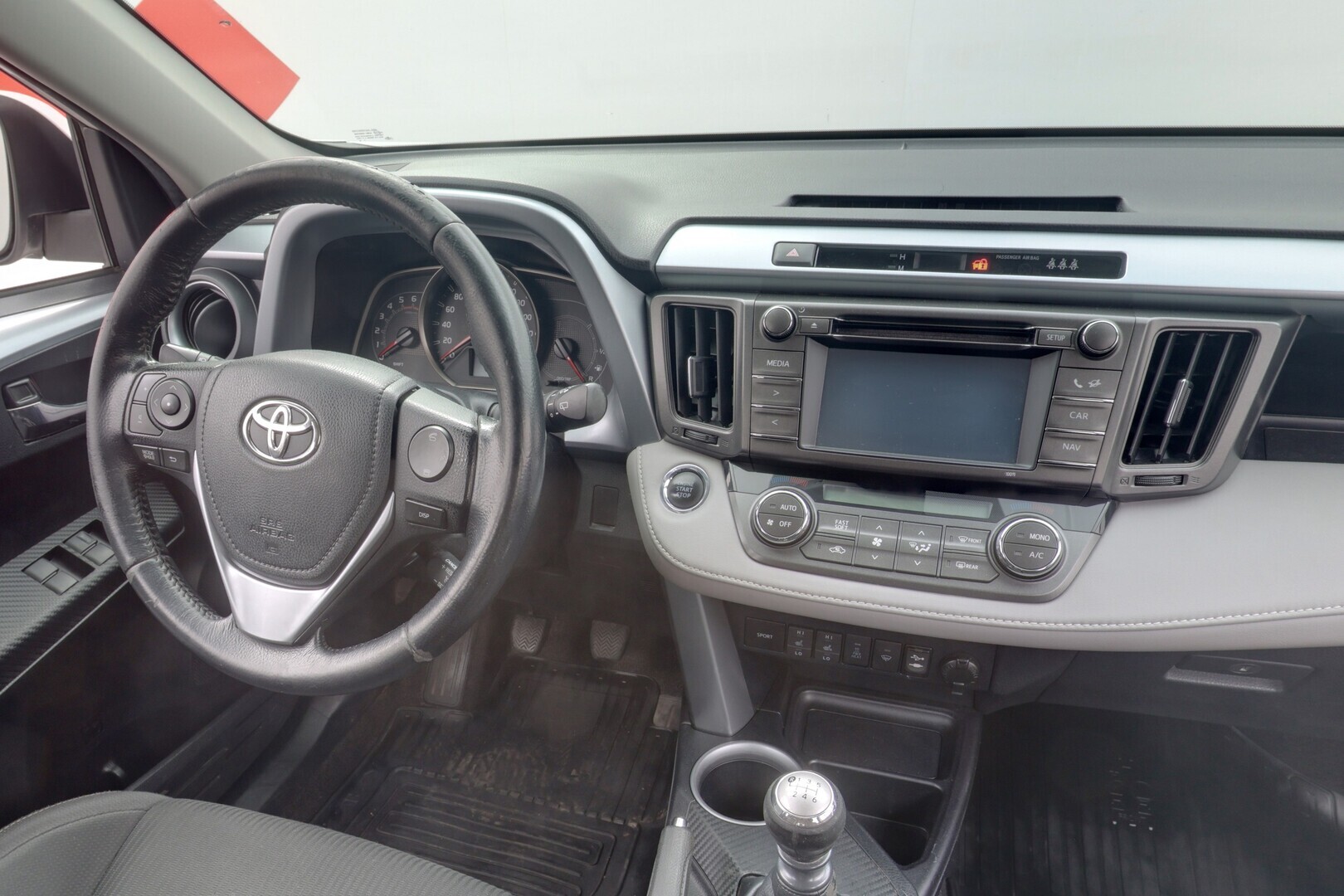 TOYOTA RAV4 2015