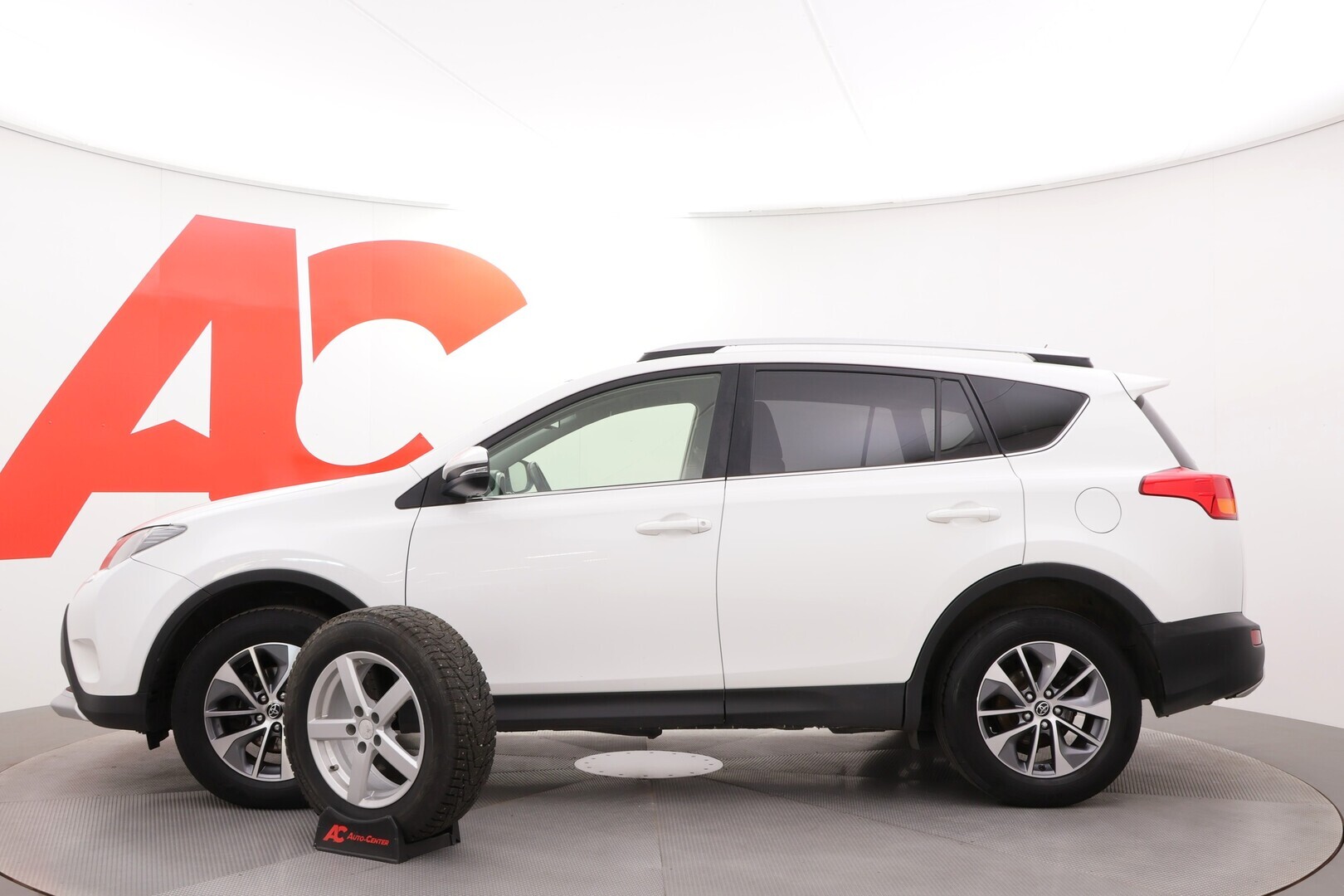 TOYOTA RAV4 2015