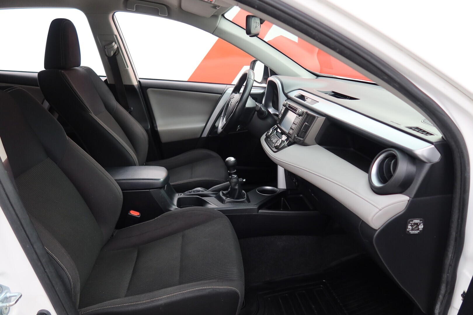 TOYOTA RAV4 2015