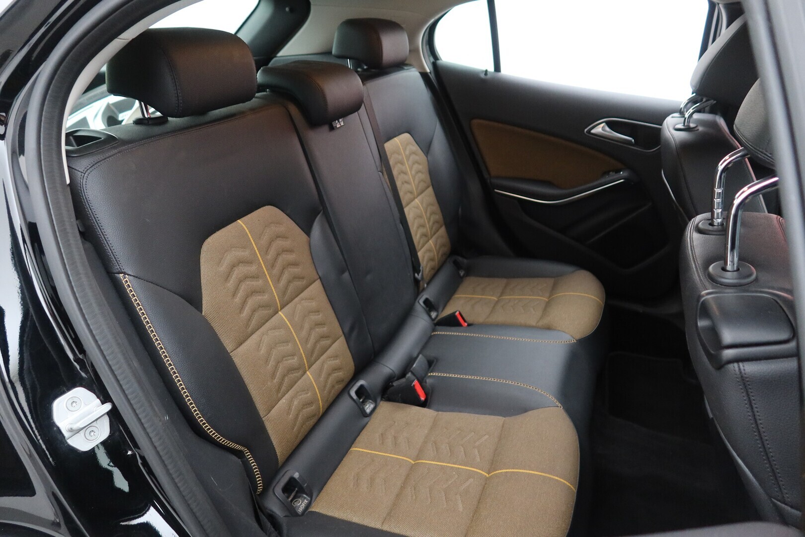 MERCEDES-BENZ GLA 2017