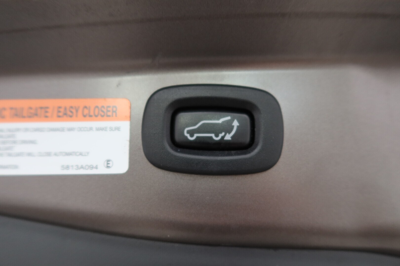 MITSUBISHI Outlander PHEV 2015