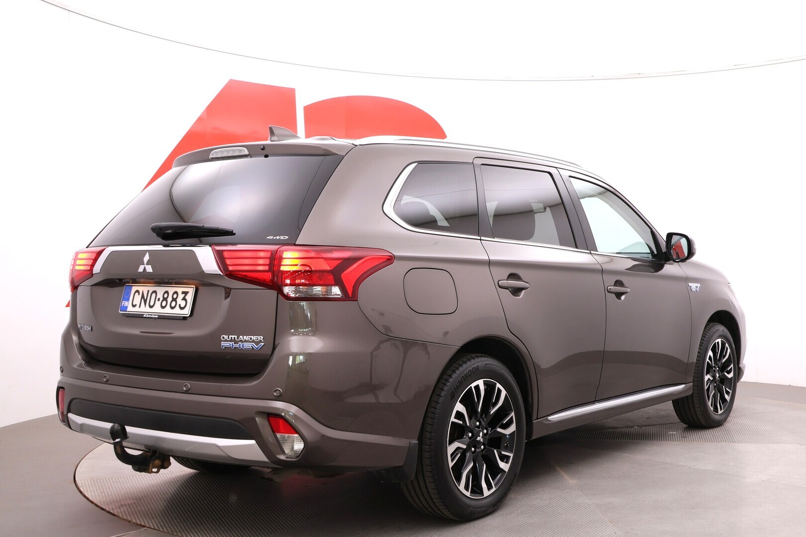 MITSUBISHI Outlander PHEV 2015