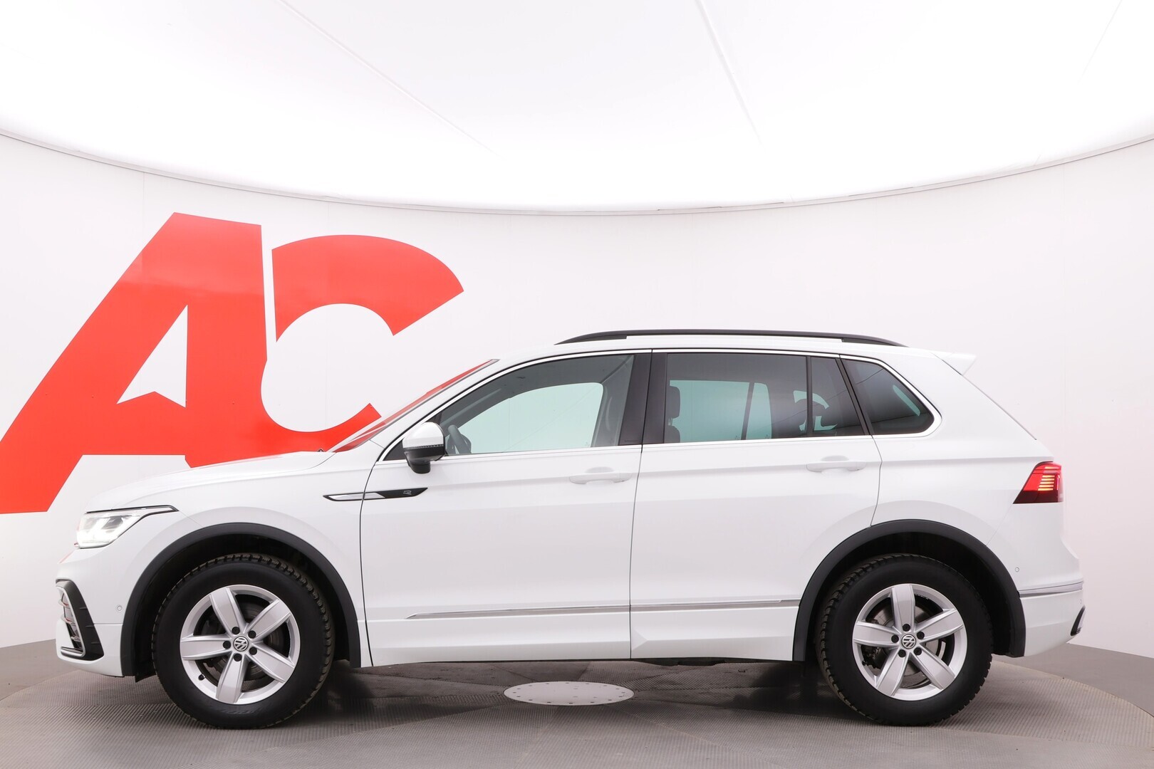 VOLKSWAGEN Tiguan 2021