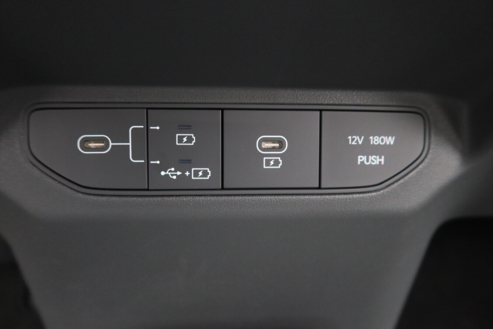 KIA EV3 2025