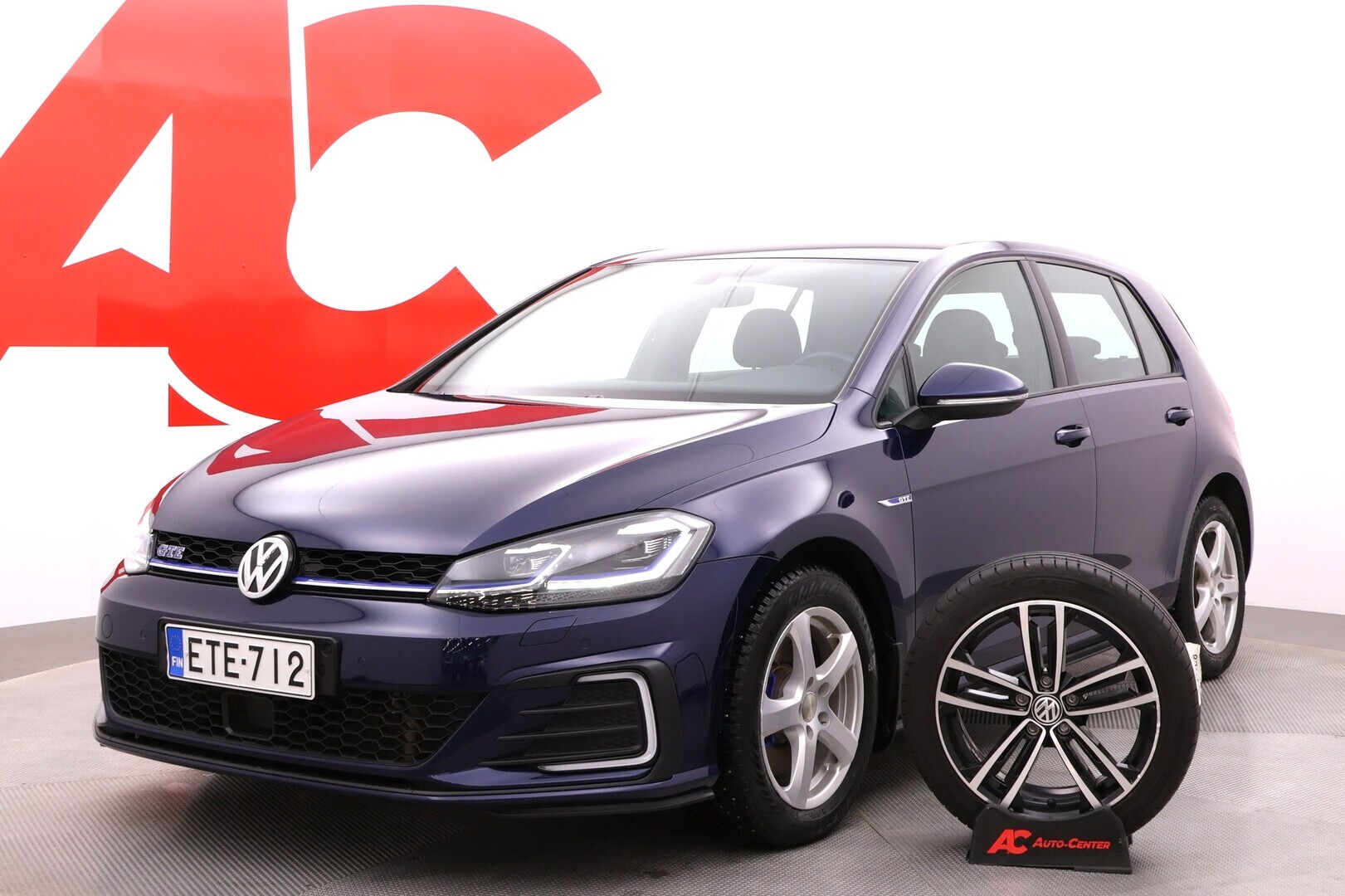 VOLKSWAGEN Golf 2020