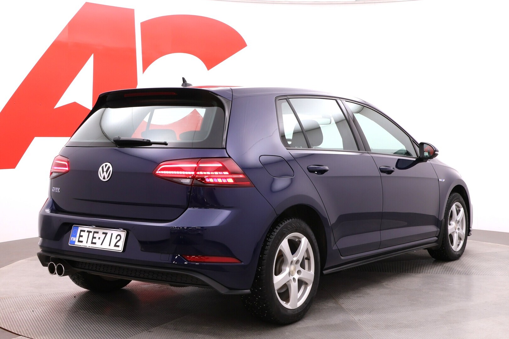 VOLKSWAGEN Golf 2020