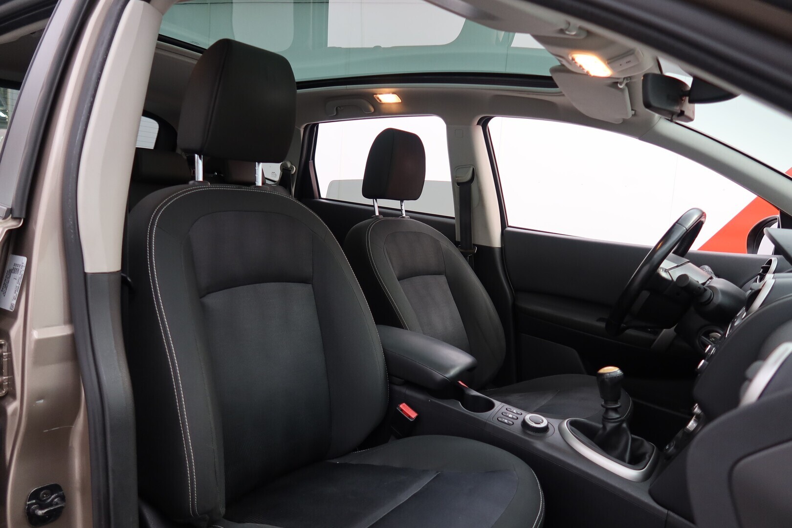 NISSAN Qashqai+2 2011