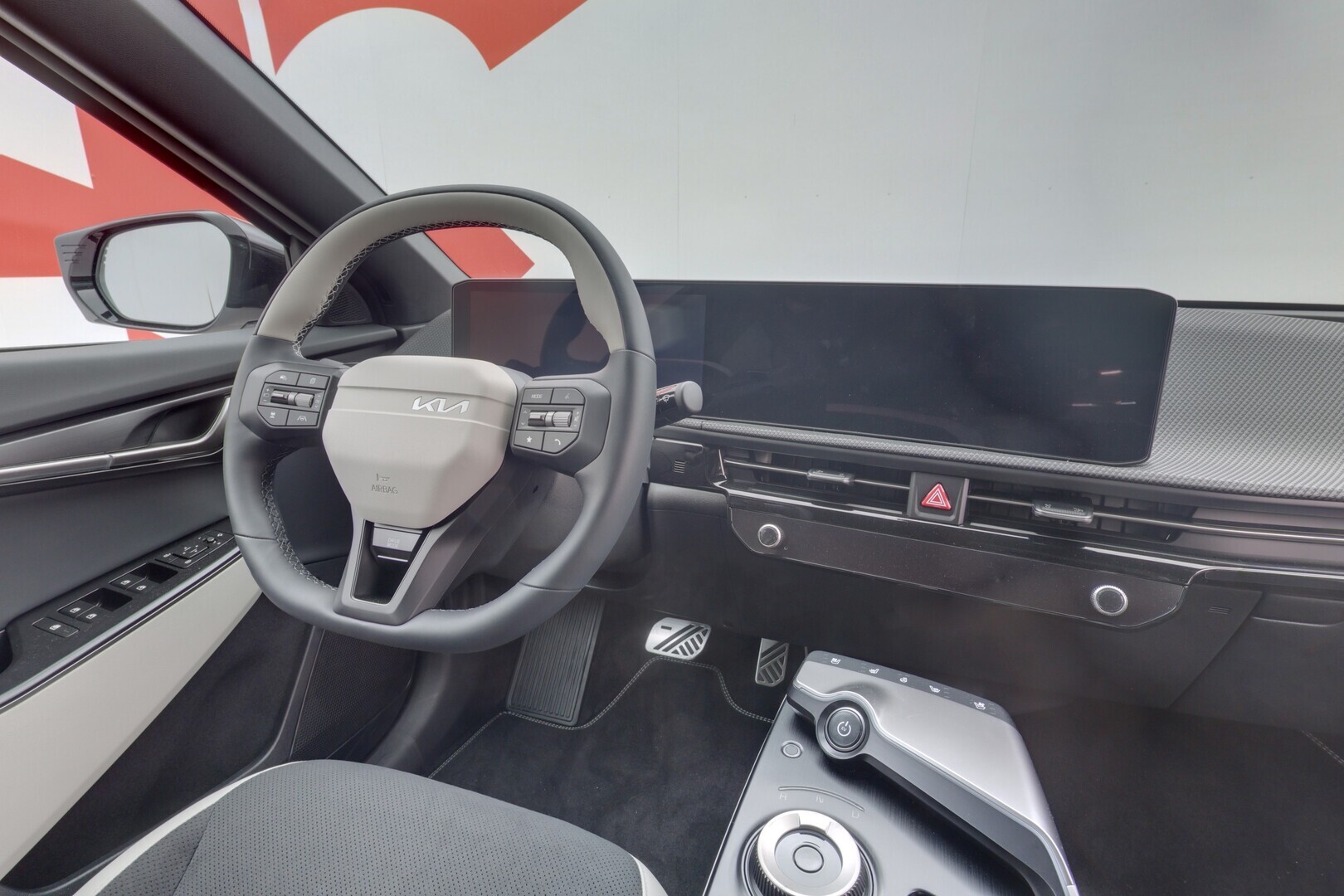 KIA EV4 2026