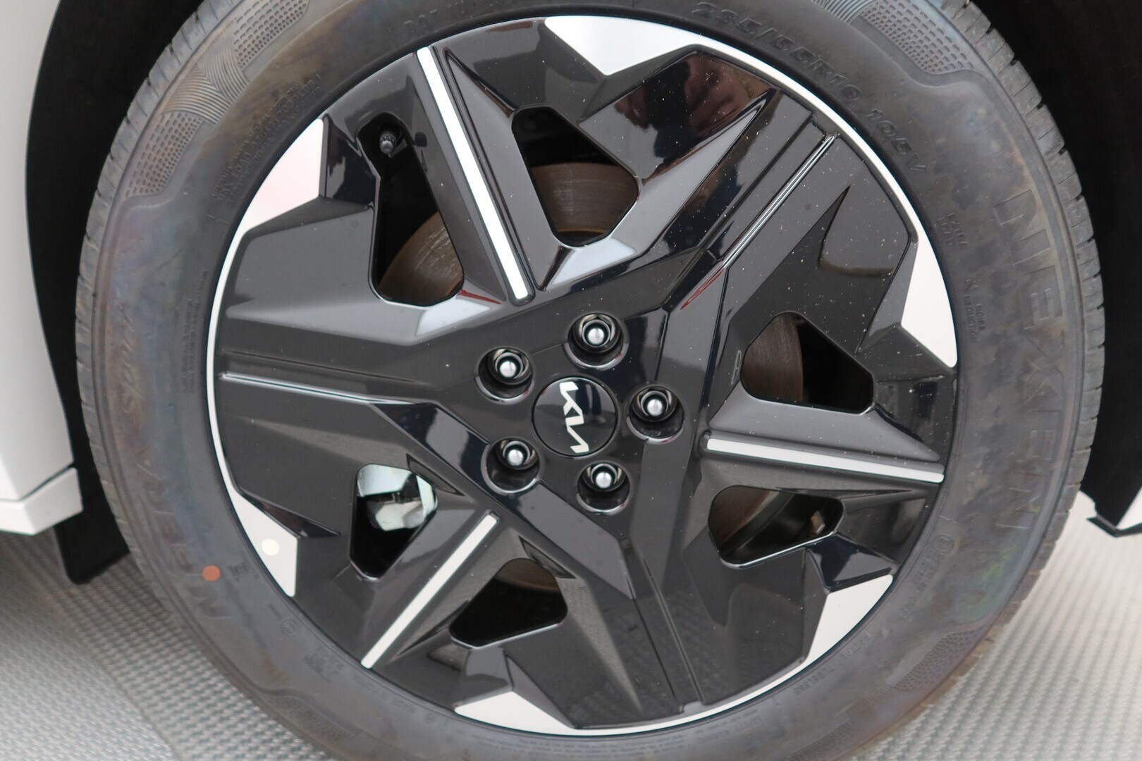 KIA EV4 2026