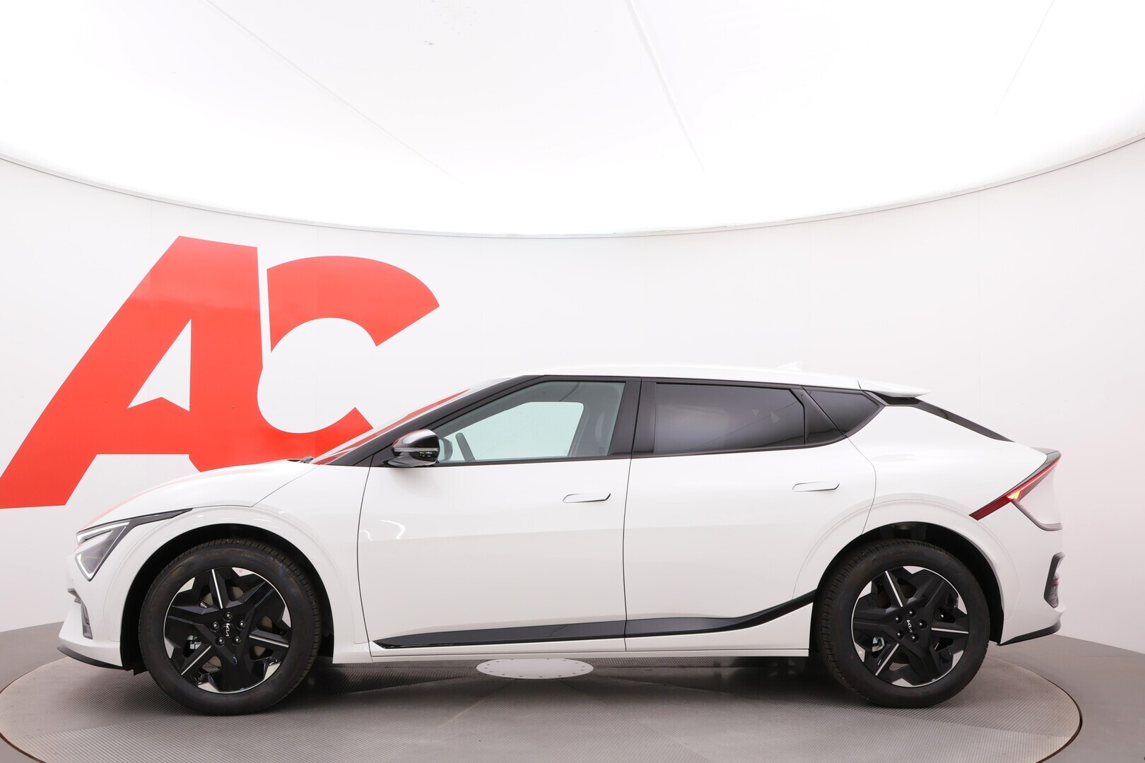 KIA EV4 2026