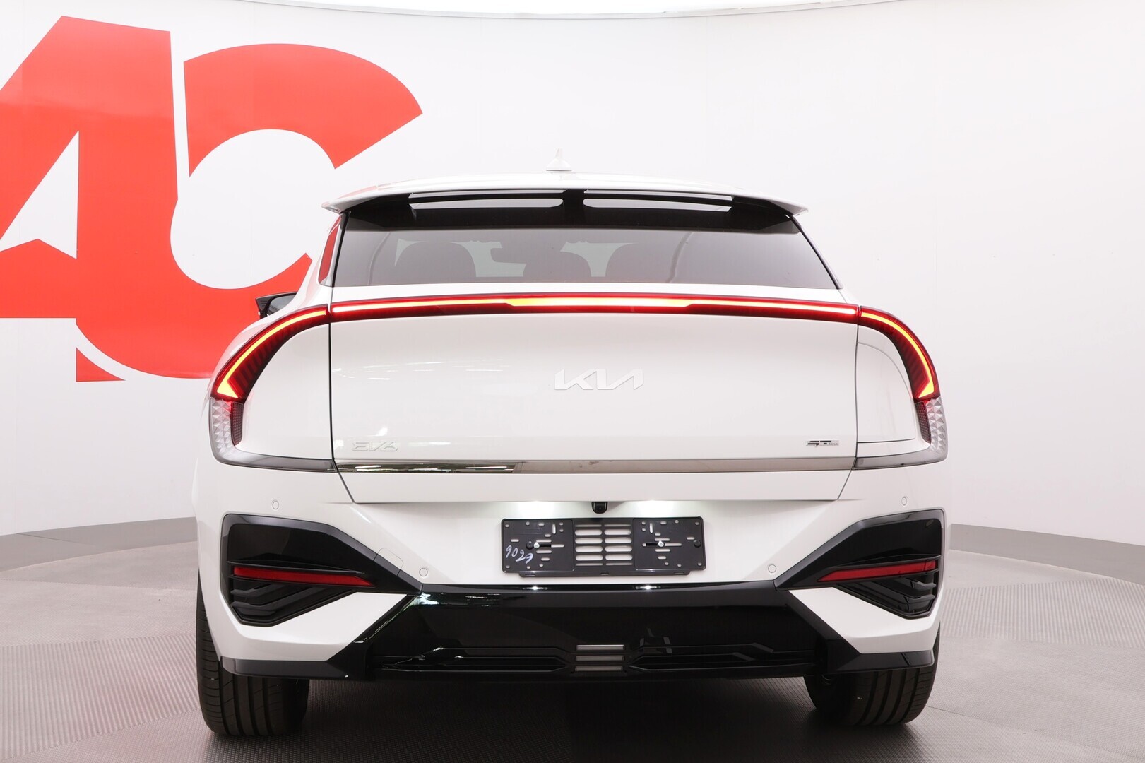 KIA EV4 2026