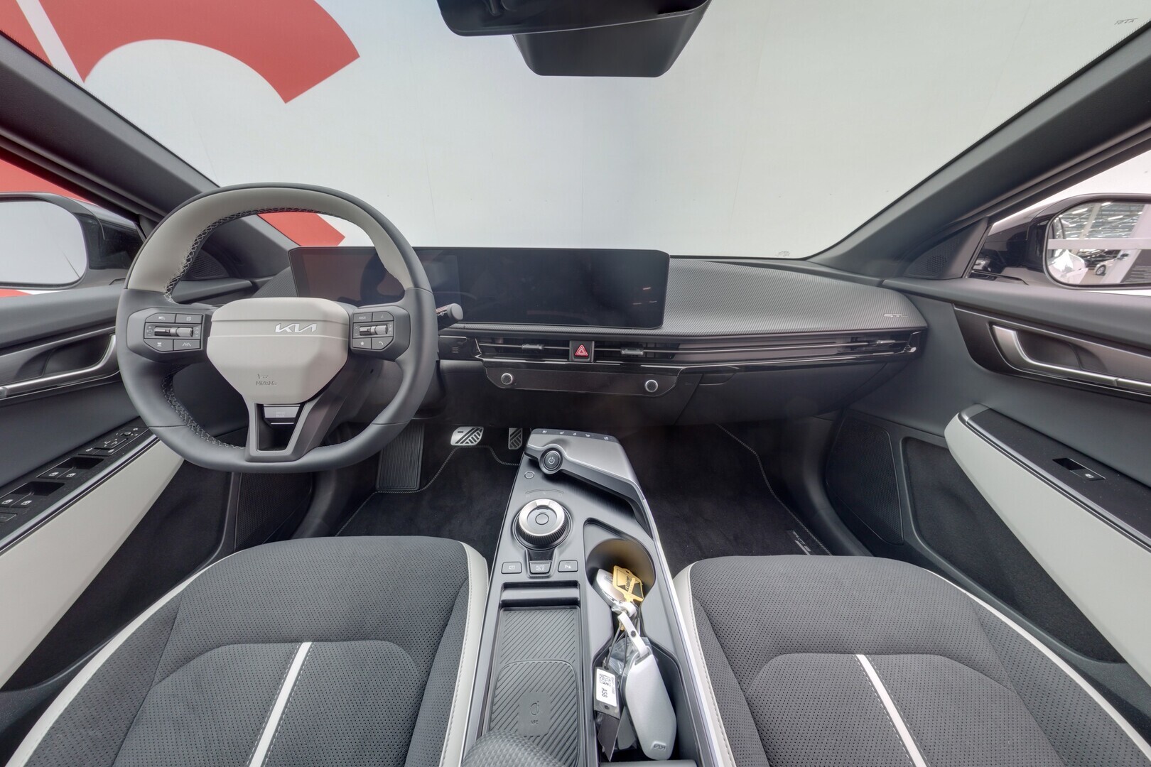 KIA EV4 2026