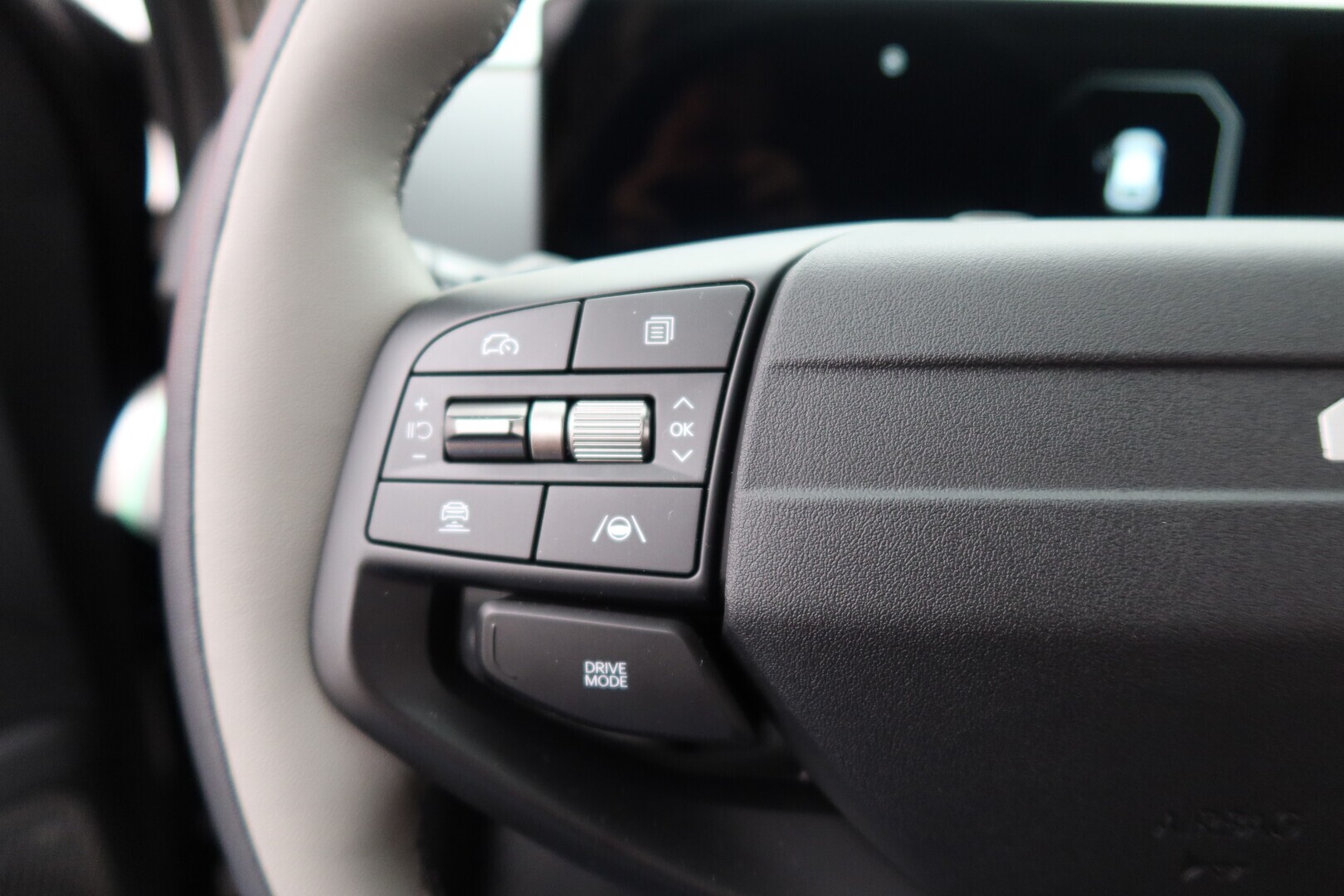 KIA EV4 2026