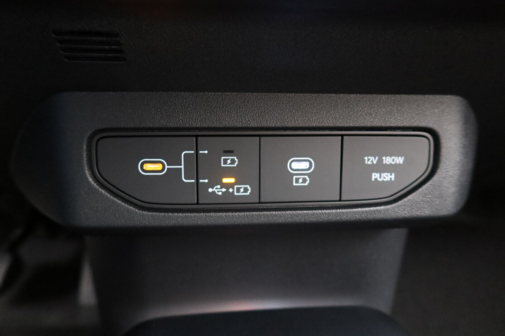 KIA EV4 2026
