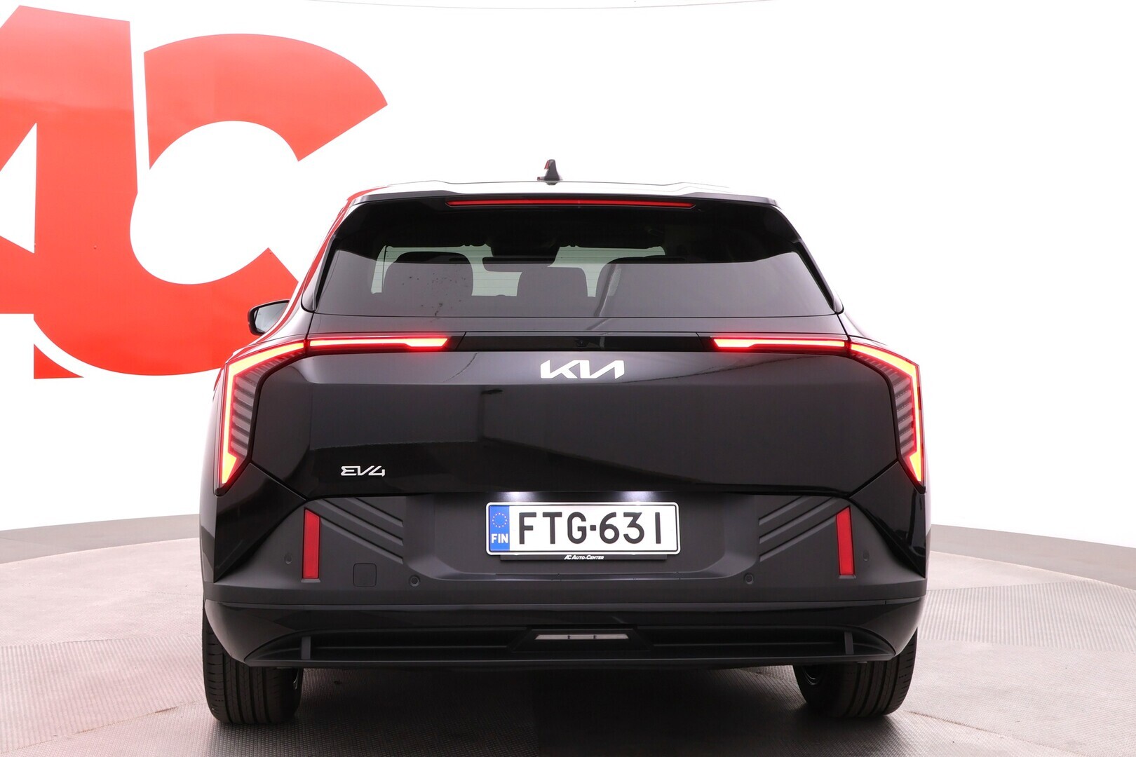 KIA EV4 2026
