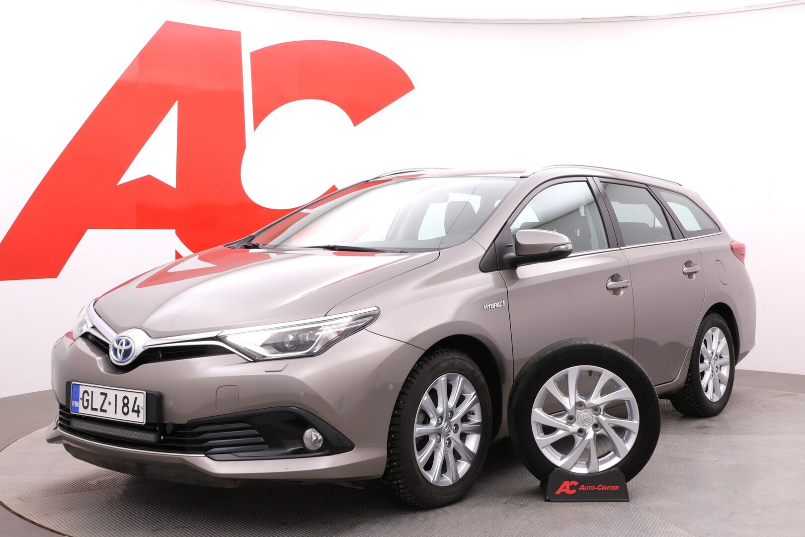 TOYOTA Auris 2016
