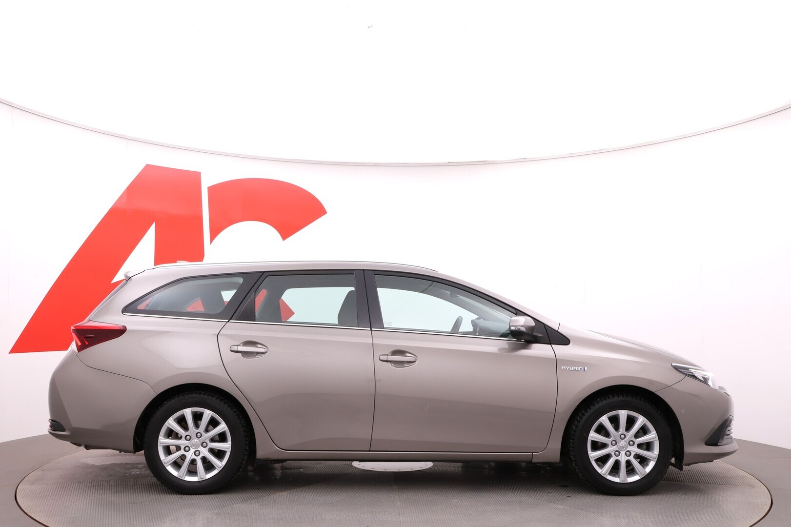 TOYOTA Auris 2016