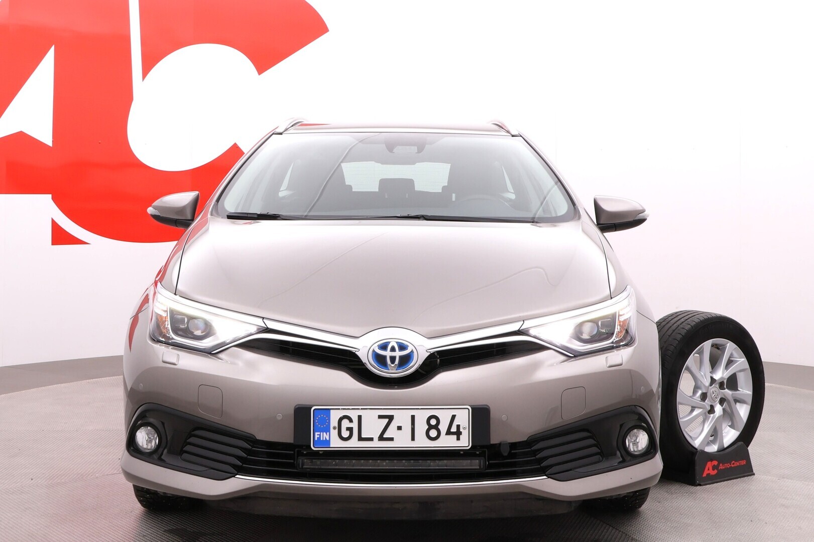 TOYOTA Auris 2016