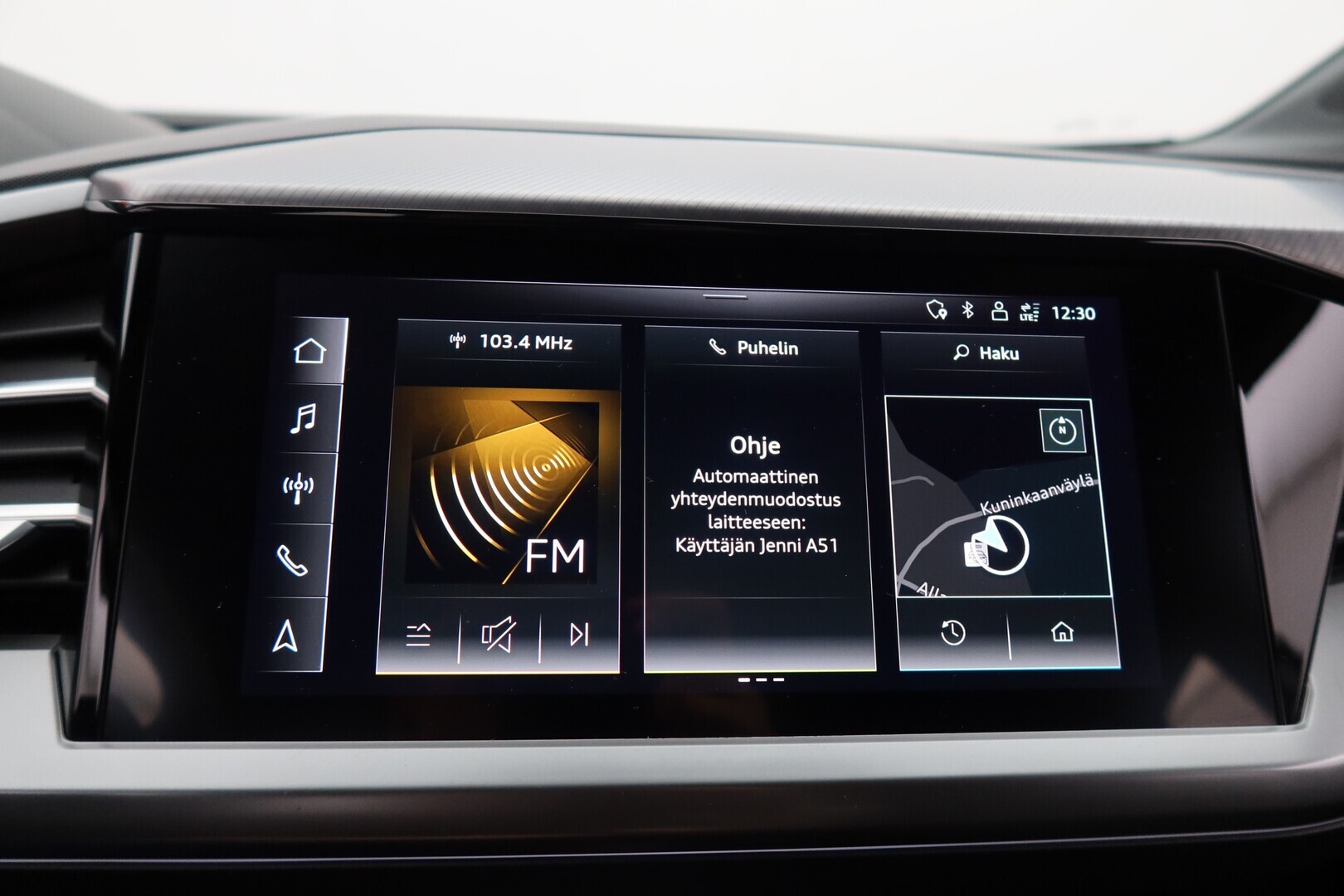 AUDI Q4 e-tron 2021