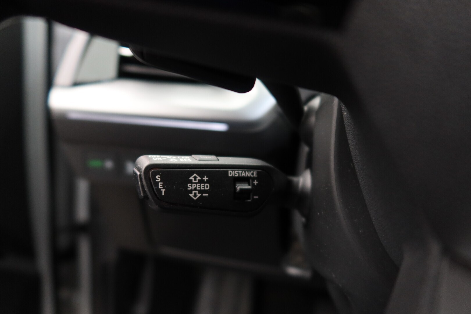 AUDI Q4 e-tron 2021