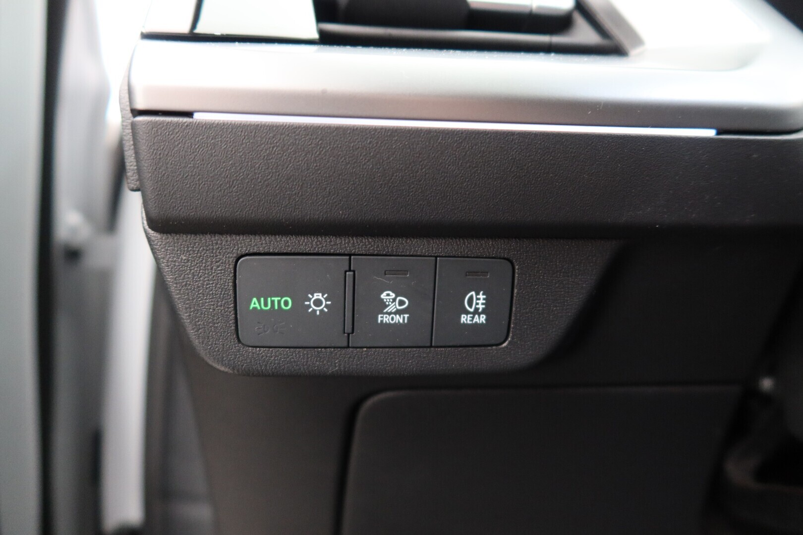 AUDI Q4 e-tron 2021