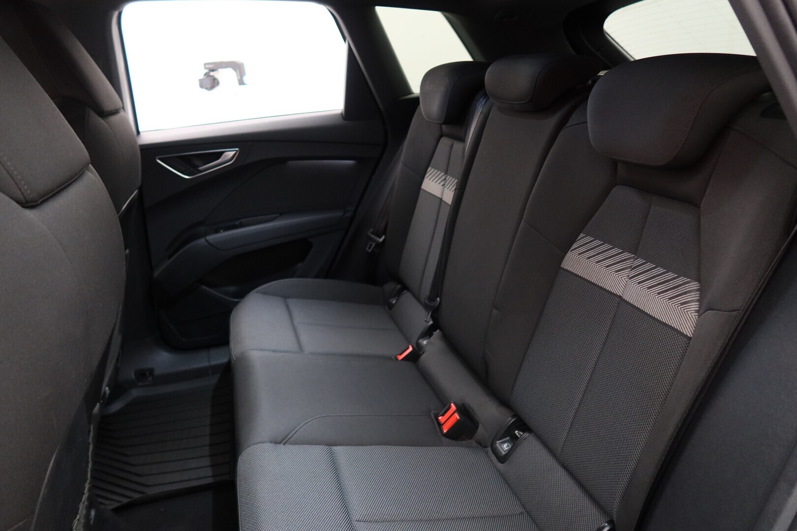 AUDI Q4 e-tron 2021