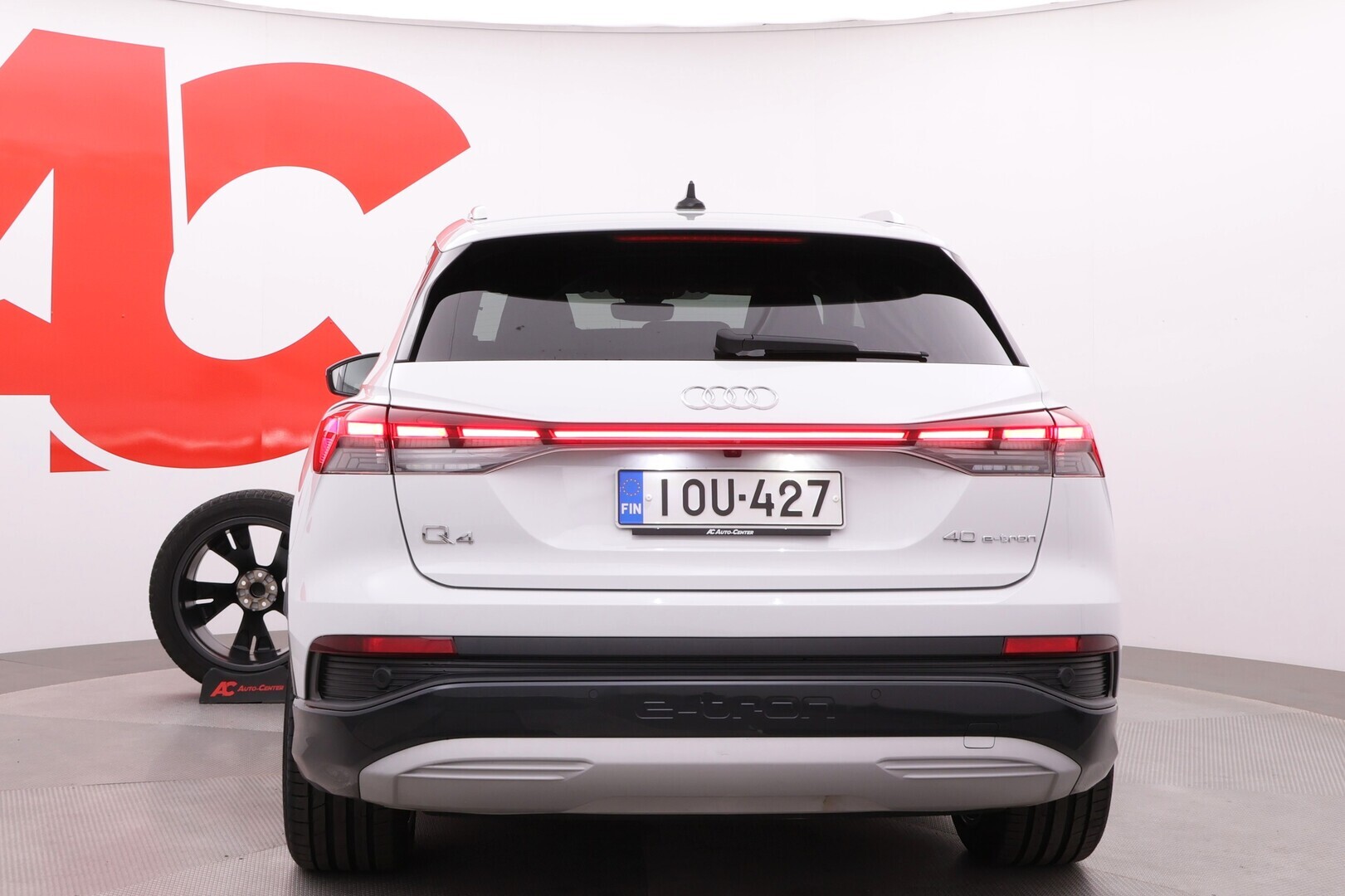 AUDI Q4 e-tron 2021