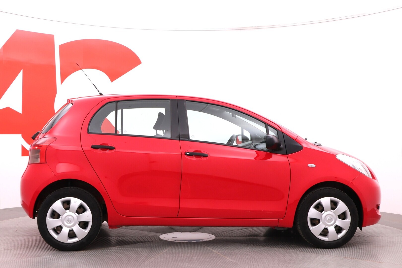 TOYOTA Yaris 2008