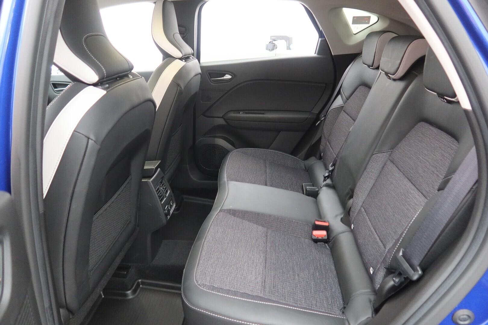 MITSUBISHI ASX 2024