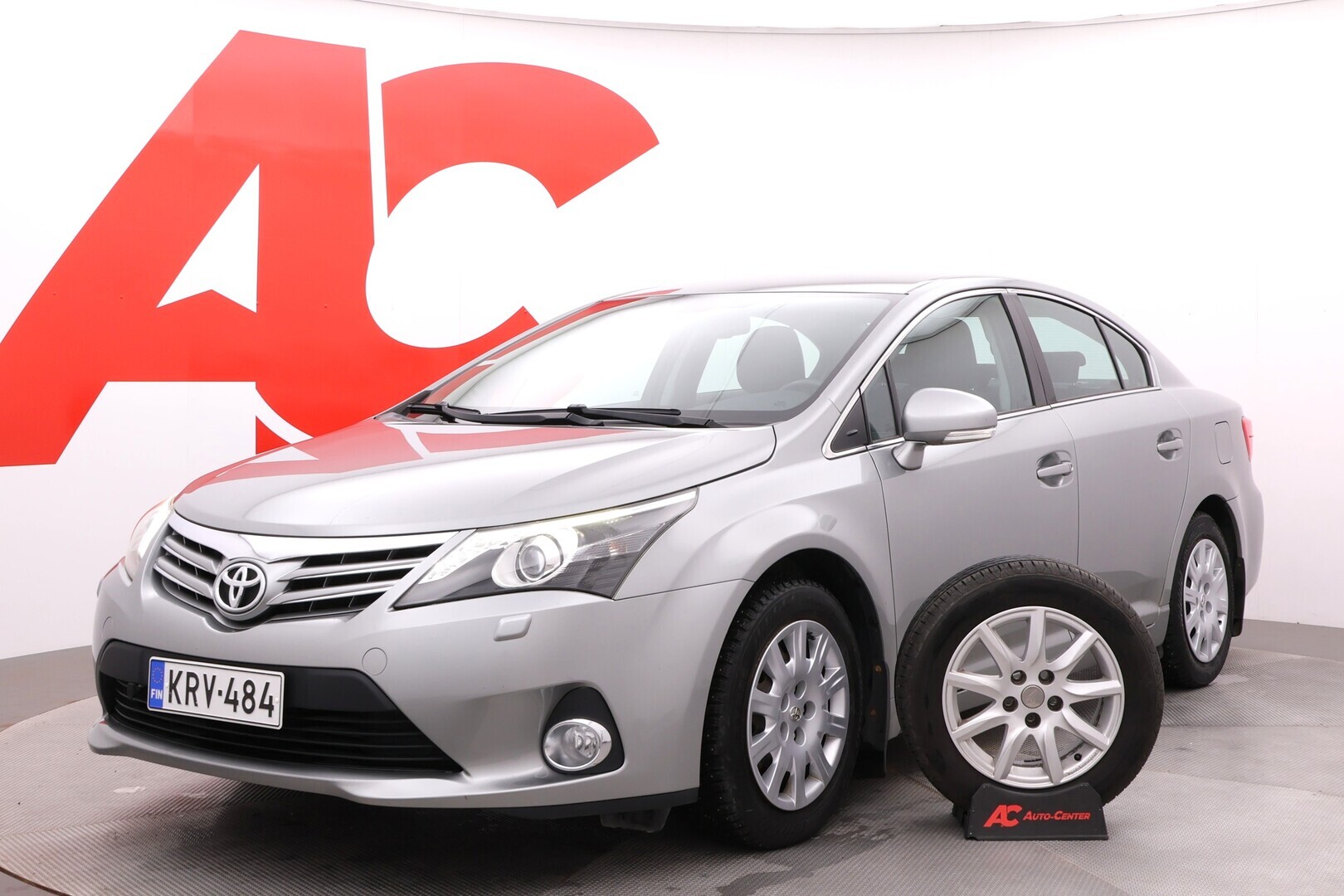 TOYOTA Avensis 2013