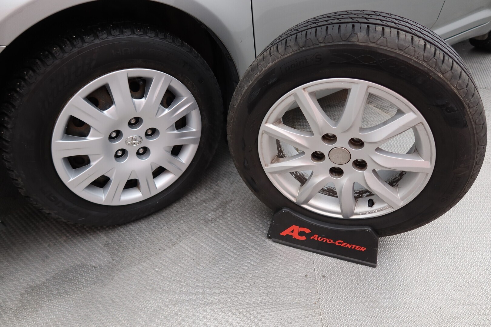 TOYOTA Avensis 2013