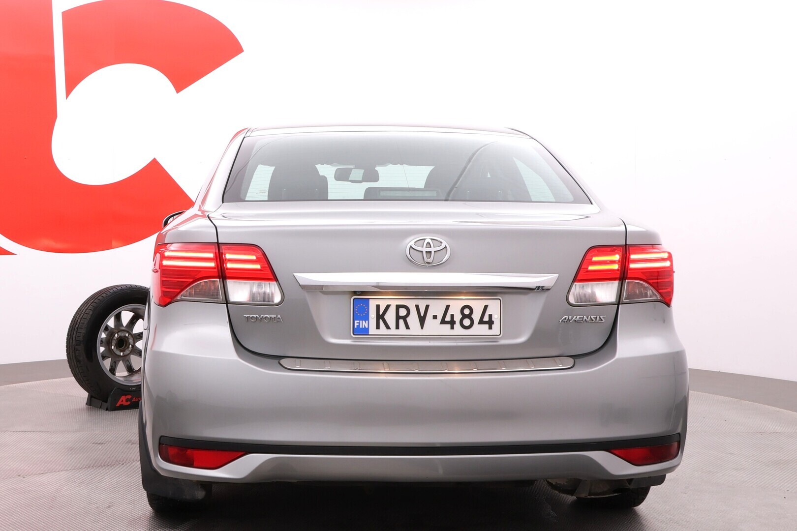 TOYOTA Avensis 2013