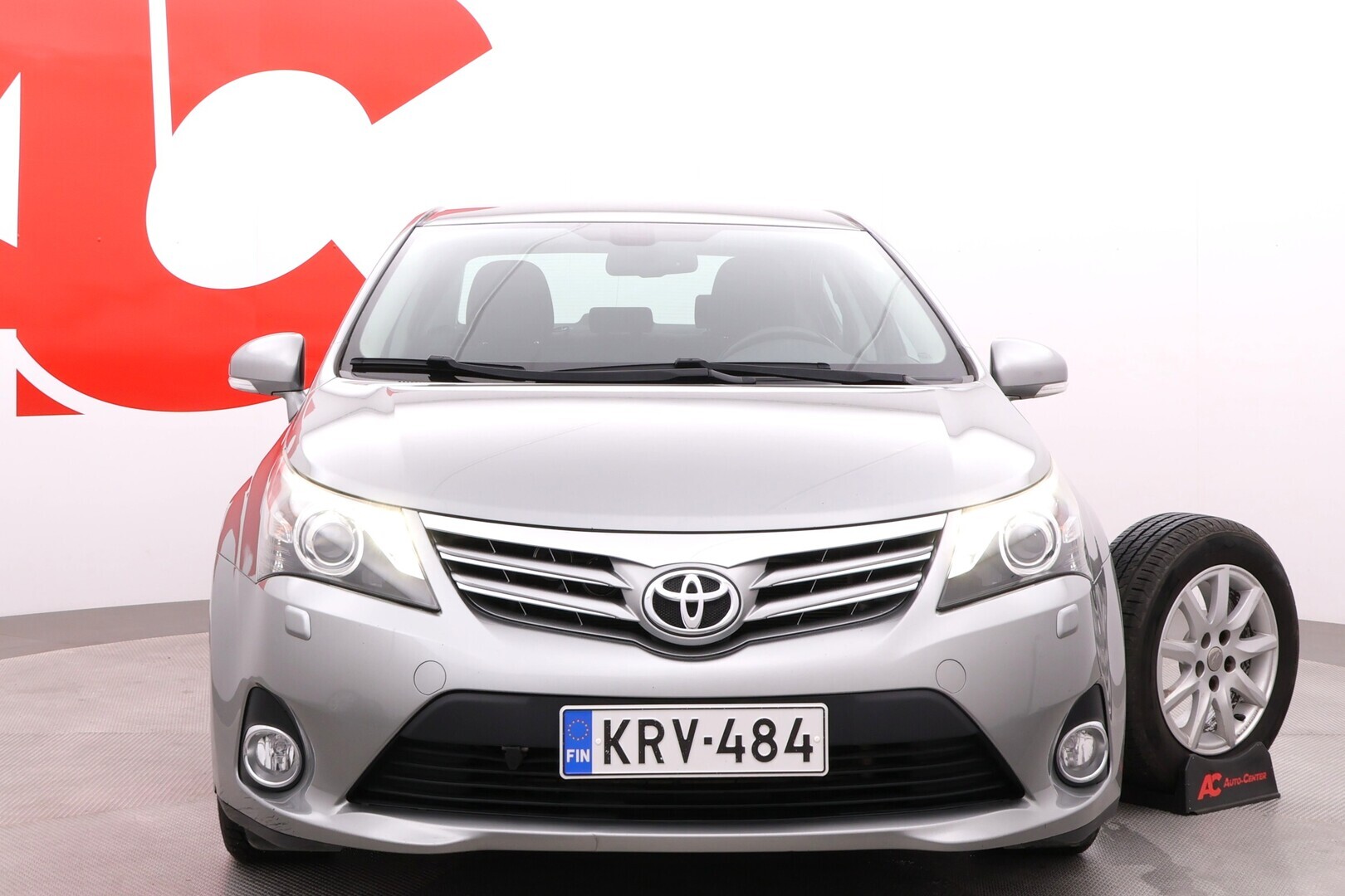 TOYOTA Avensis 2013